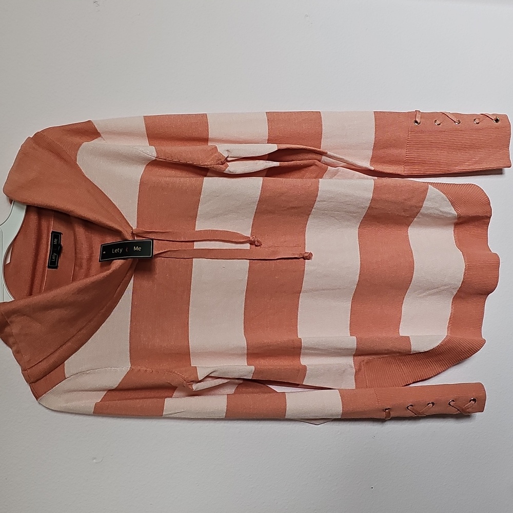 Lety & Me Lightweight Sweater peach and cream Size Small